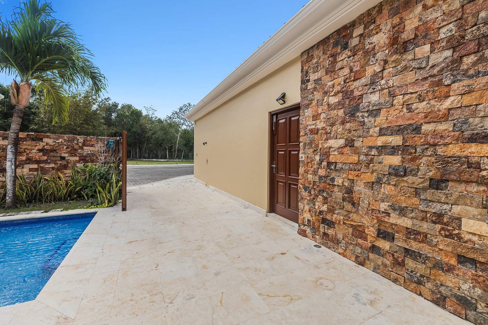 LOT 11 - 12 - 13 — vista 12