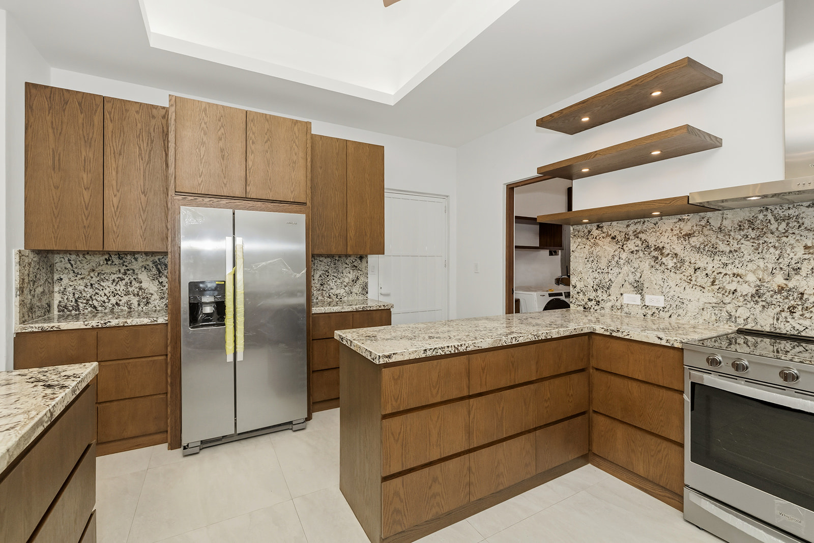 LOT 14 — vista 5