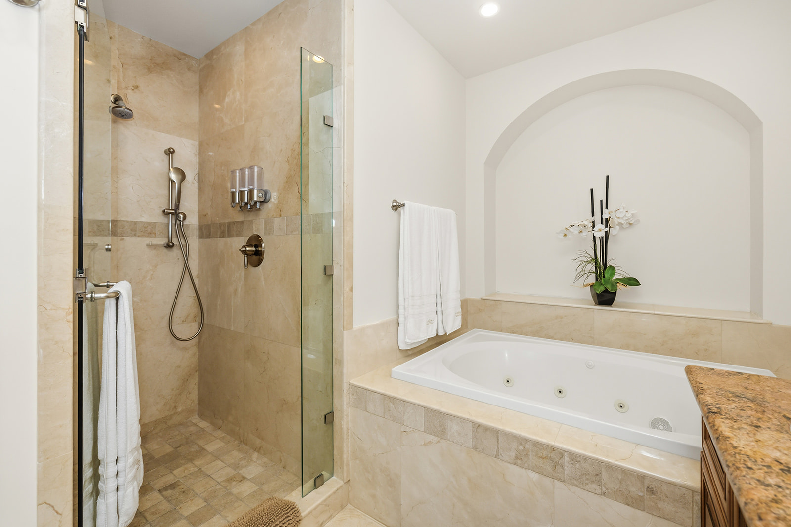 CONDOMINIO 3 0 7 — vista 8